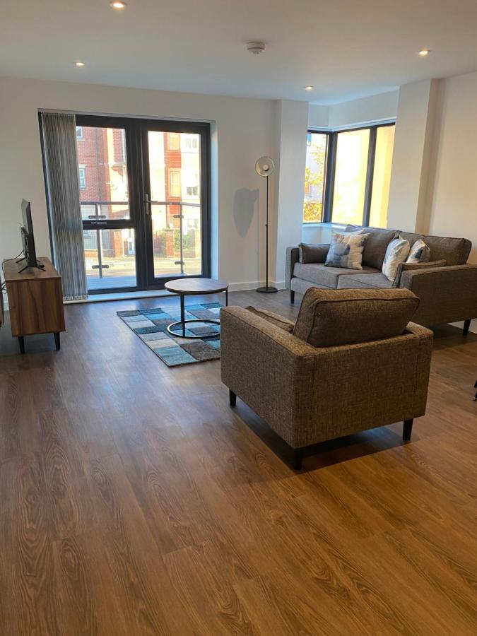 Icona - Brand New City Centre Apartment York Esterno foto